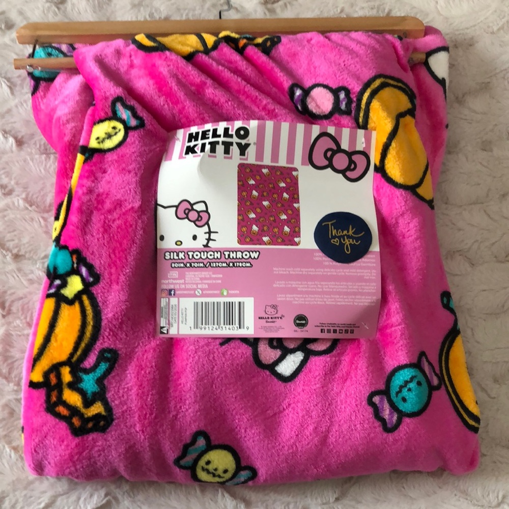 Hello Kitty Halloween Bright Pink Plush Throw Blanket